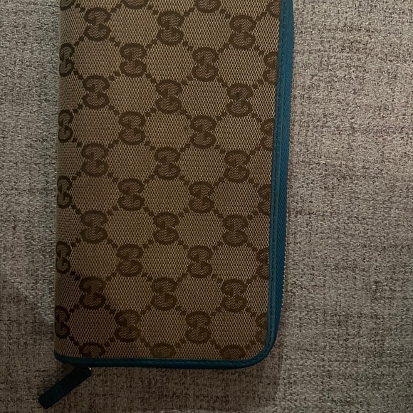 Vintage Gucci Wallet - Picture 3 of 4